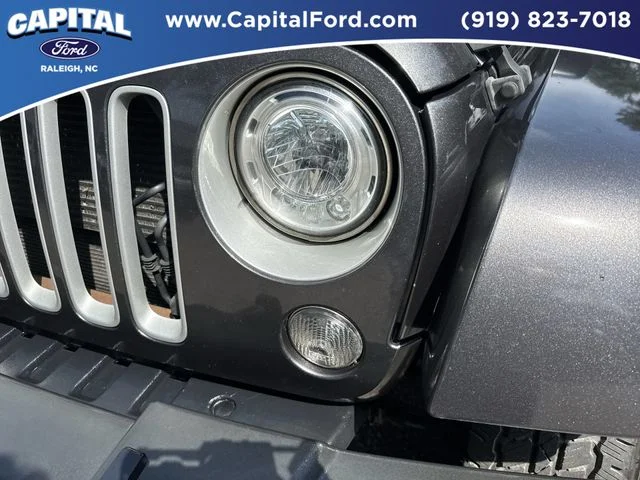 Used 2017 Gray Jeep Unlimited Sahara image 11