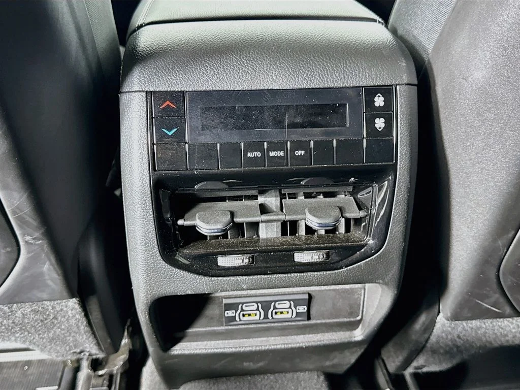 Used 2024 Black Jeep Laredo image 24