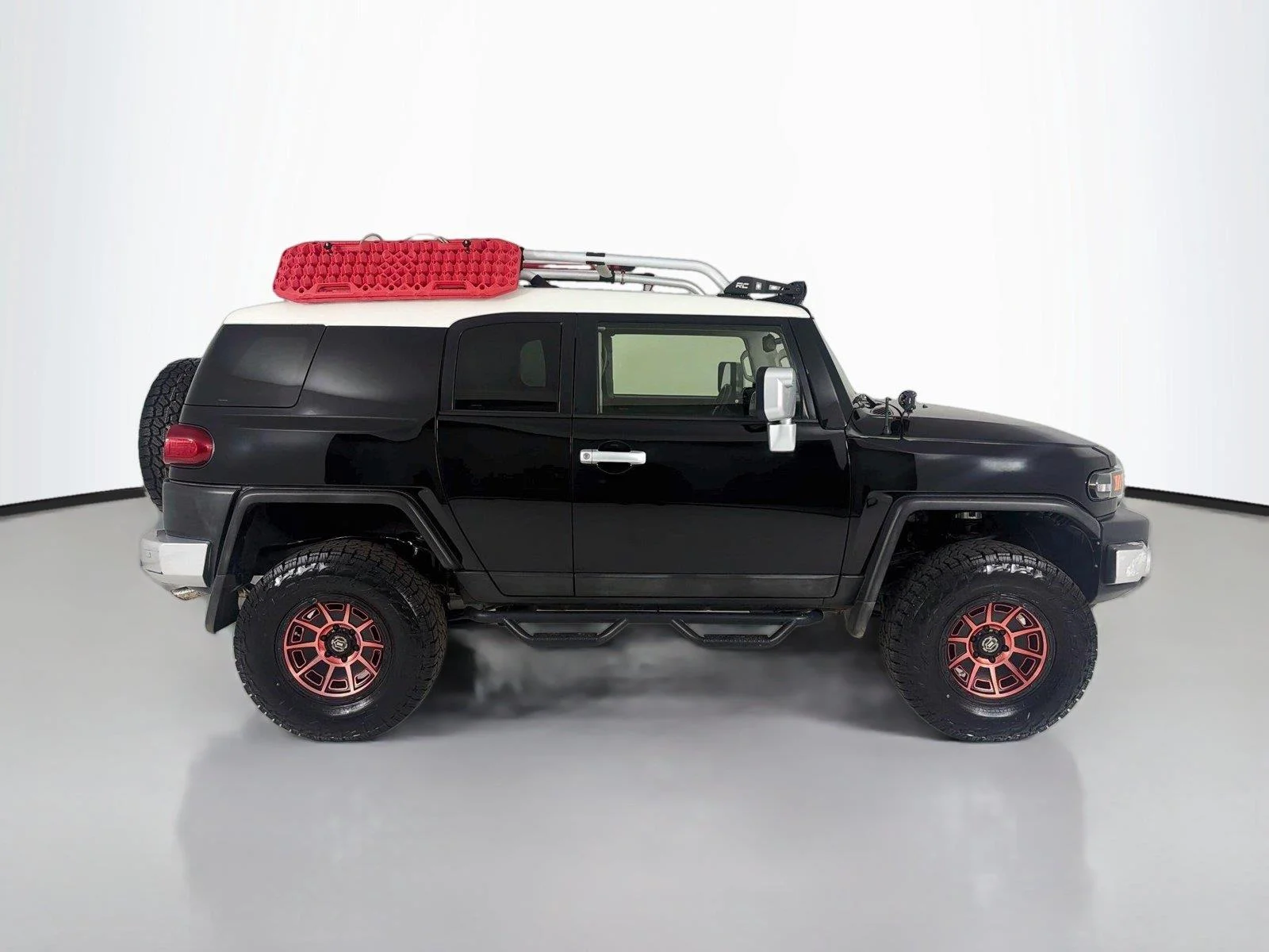 Used 2014 Black Toyota SR image 23