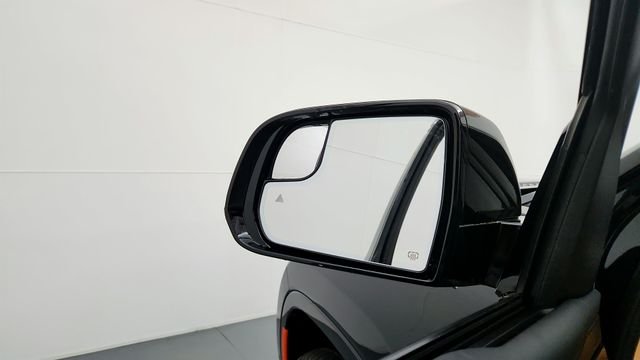 2025 Jeep Grand Wagoneer Series III - Photo 14