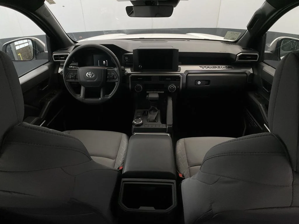 New 2026 Ice Cap Toyota SR5 image 28