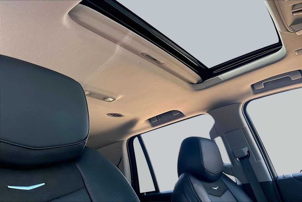 Used 2019 Silver Cadillac Luxury image 17