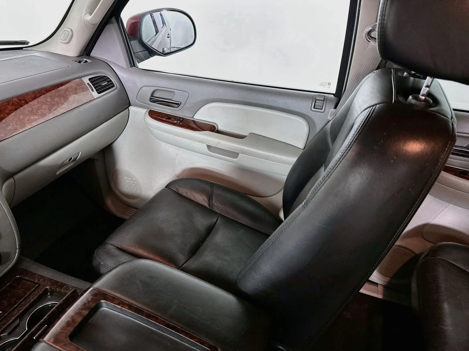 Used 2009 Red Jewel Tintcoat GMC Commercial Fleet image 21