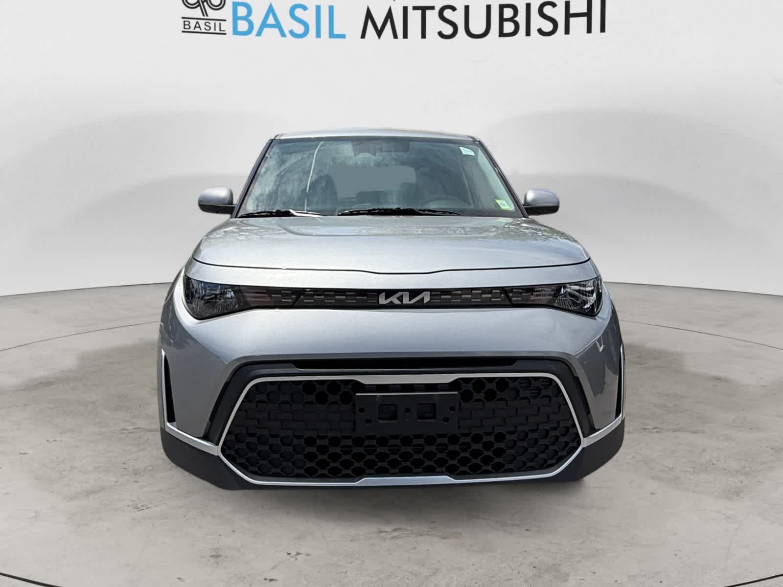 Used 2023 Steel Gray Kia LX image 8