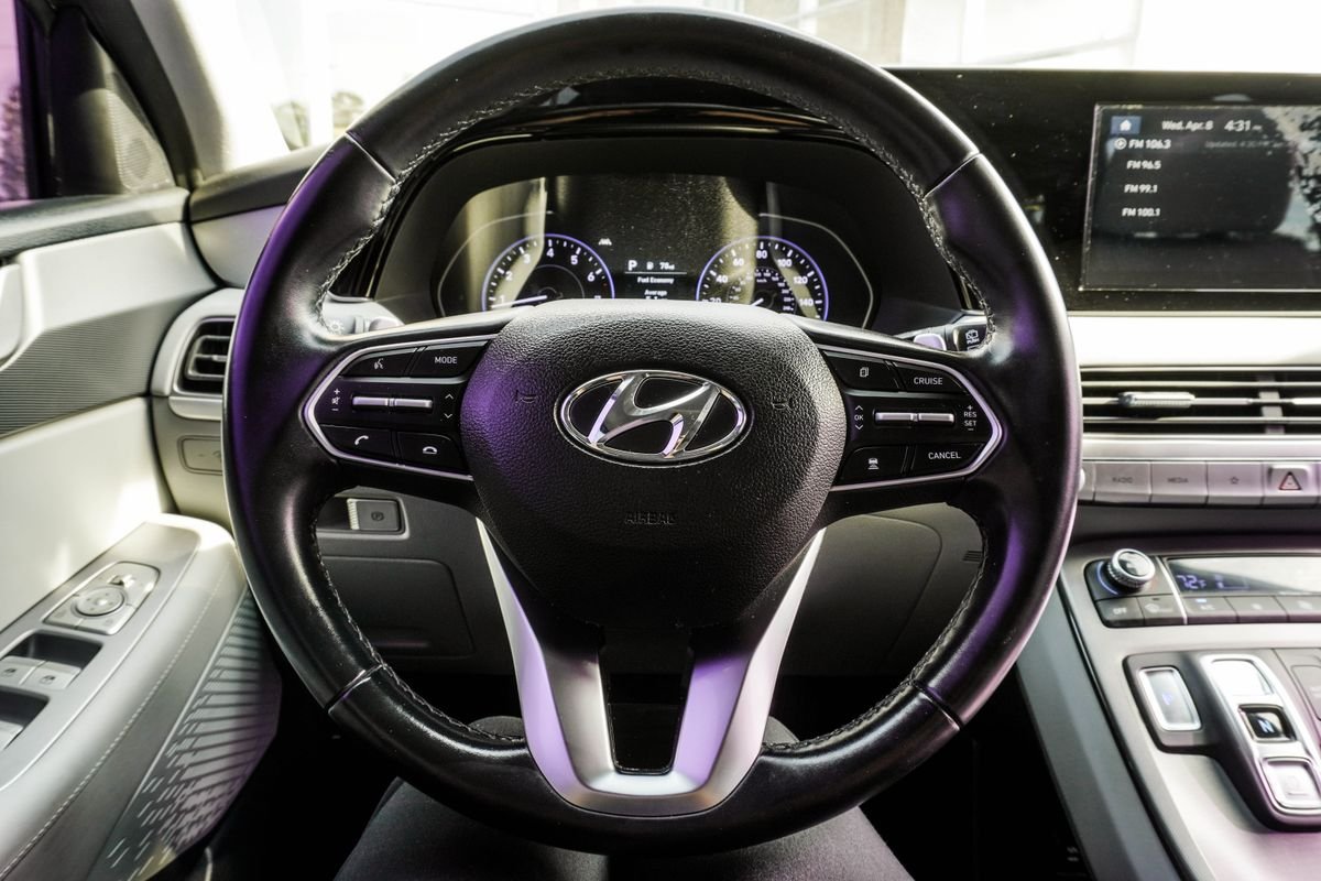 Used 2022 Black Hyundai SEL image 15