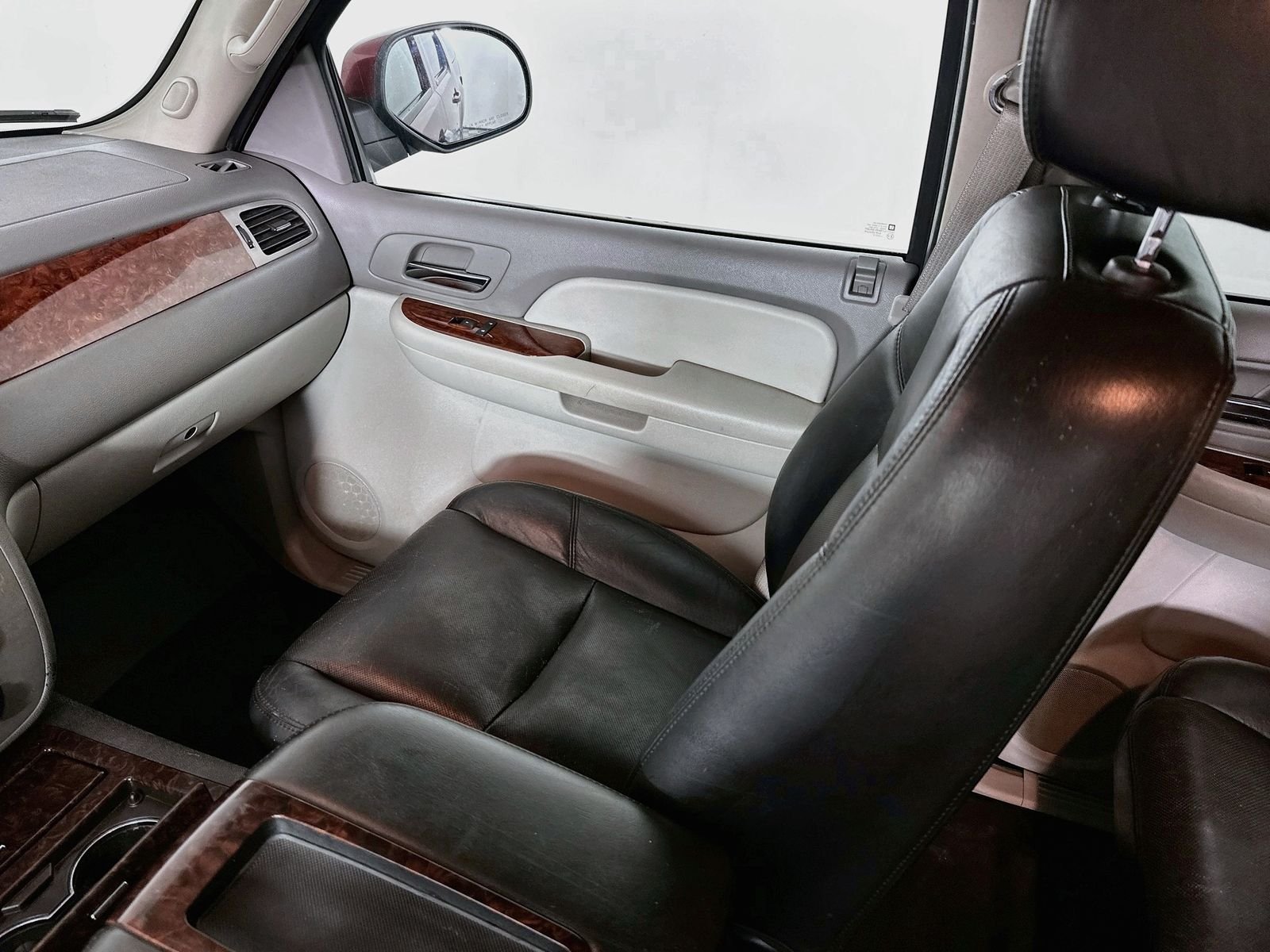 Used 2009 Red Jewel Tintcoat GMC Commercial Fleet image 21