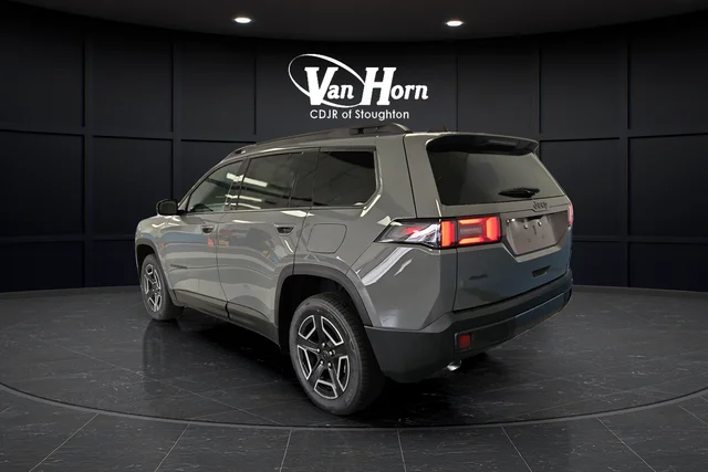 New 2026 Sting-Gray Clear-Coat Exterior Paint Jeep Limited image 5