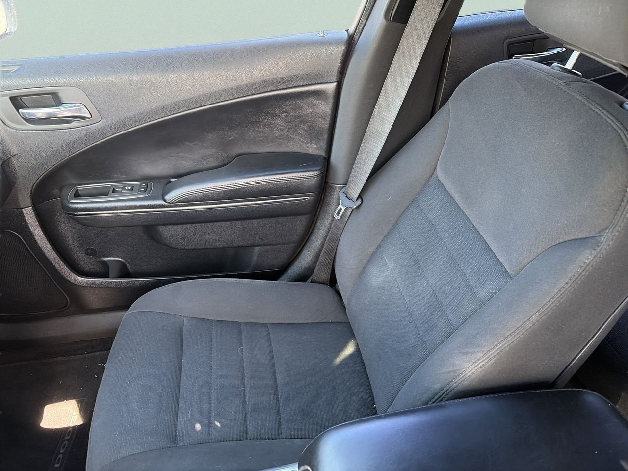 2013 Dodge Charger SXT - Photo 12