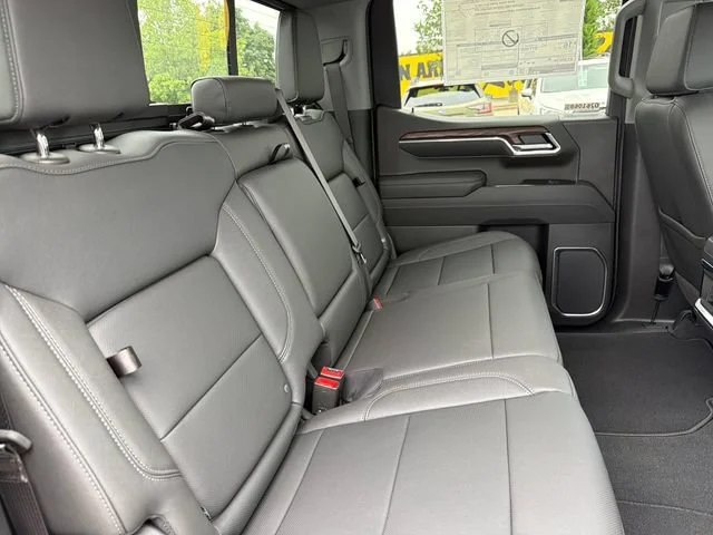 2026 GMC Sierra 1500 SLT - Photo 23