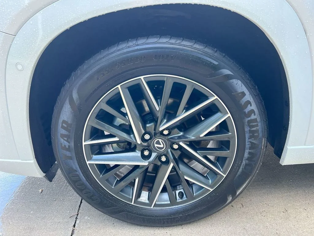 2025 Lexus TX Premium - Photo 9