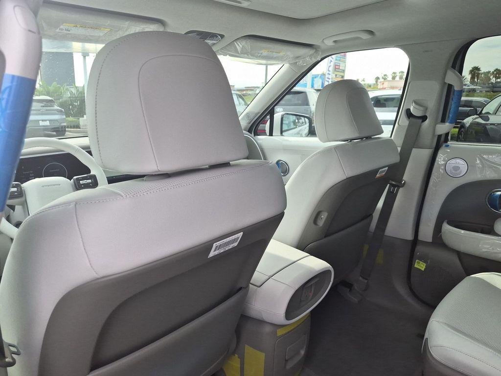 New 2027 Silver Hyundai Limited image 29