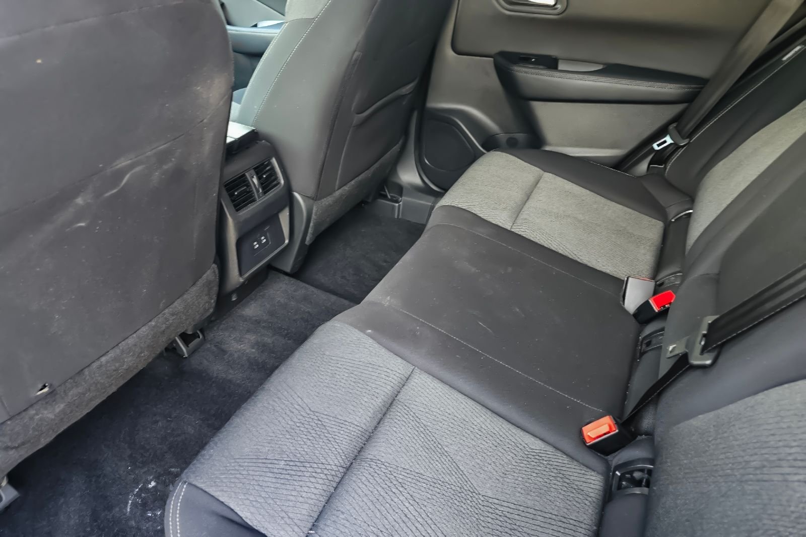 Used 2025 Gray Nissan SV image 10