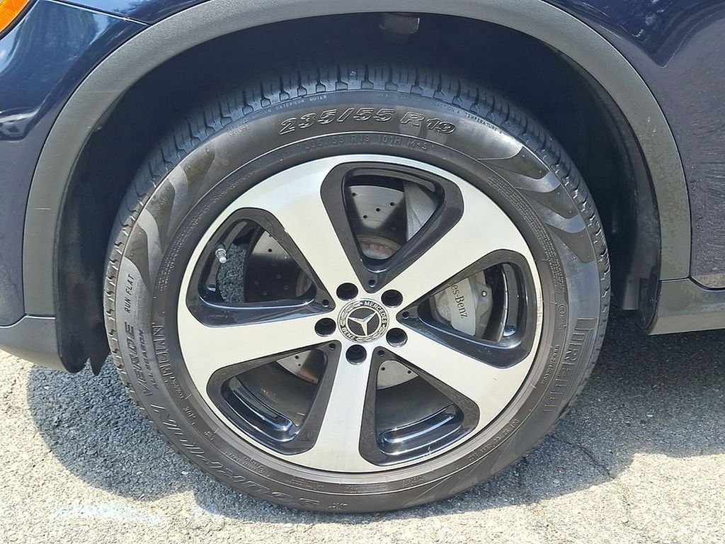 Used 2019  Mercedes-Benz GLC 350e image 8