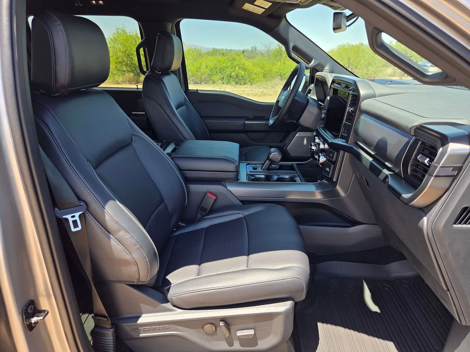 New 2026 Iconic Silver Metallic Ford Lariat® image 28