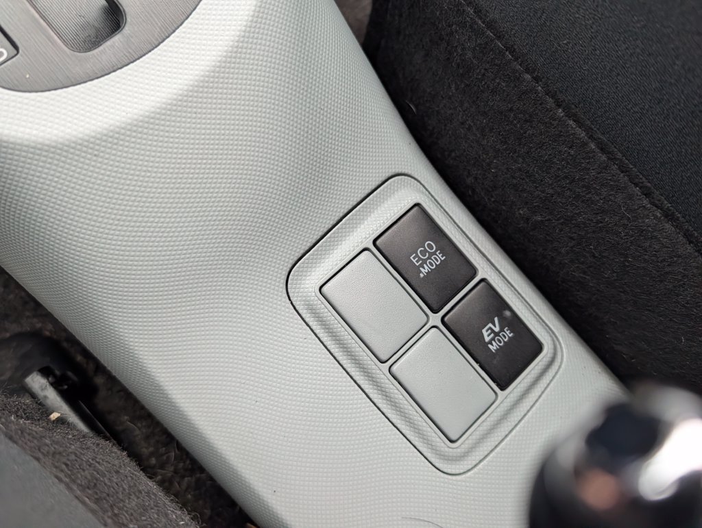 2013 Toyota Prius c Three - Photo 27