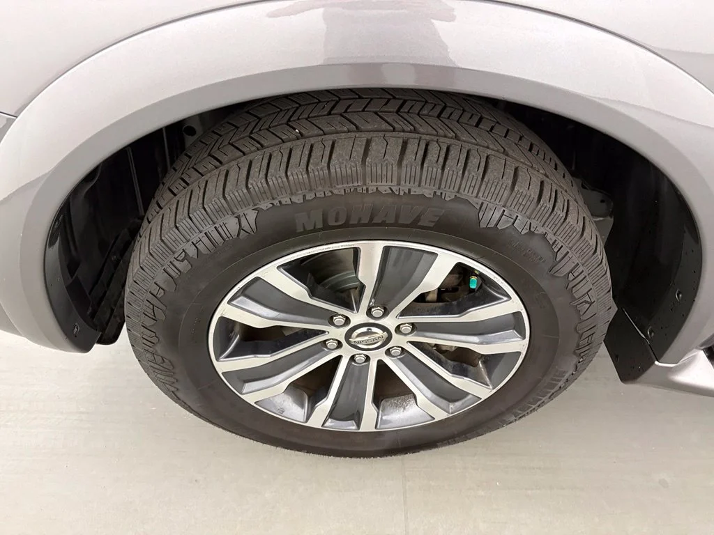Used 2020 Gray Nissan SL 4WD image 14