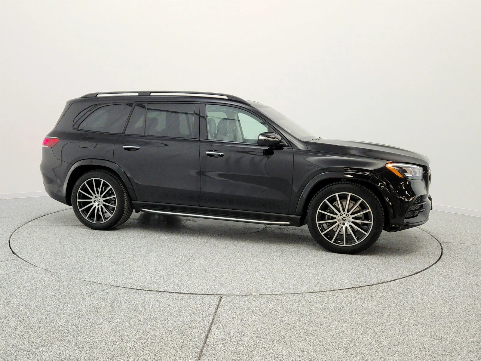 Certified Used 2023 Obsidian Black Metallic Mercedes-Benz GLS 580 4MATIC® SUV image 4