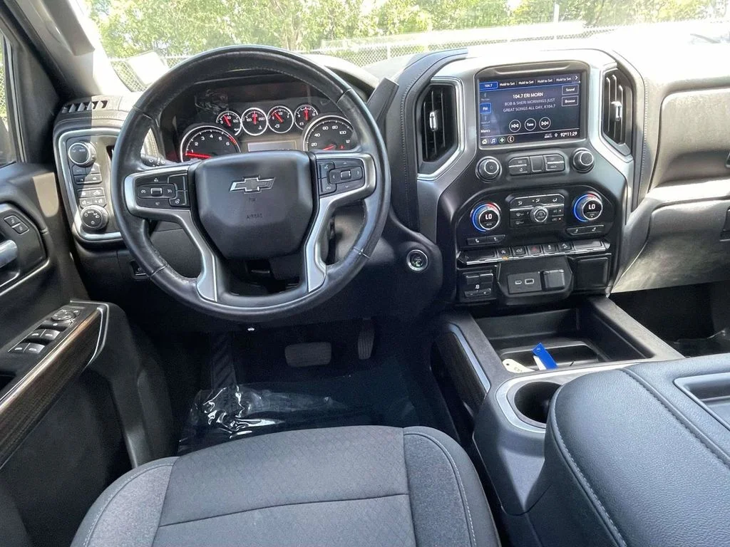 Used 2021 Black Chevrolet RST image 13