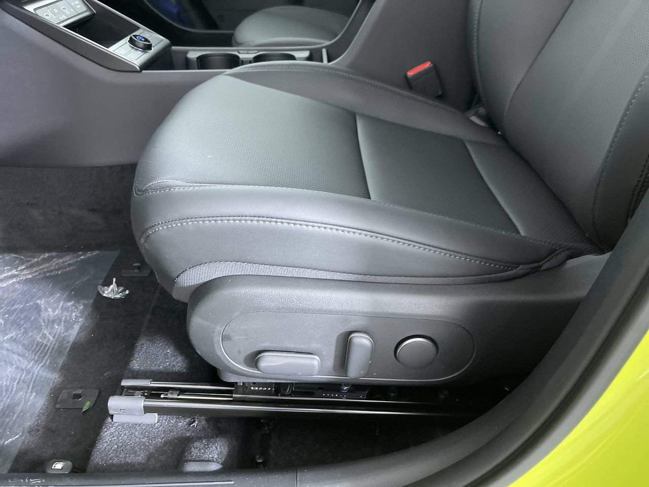 New 2026 Neoteric Yellow Hyundai SEL Premium AWD image 31