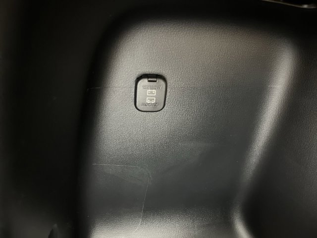 New 2026 Wind Chill Pearl Mazda Premium image 30