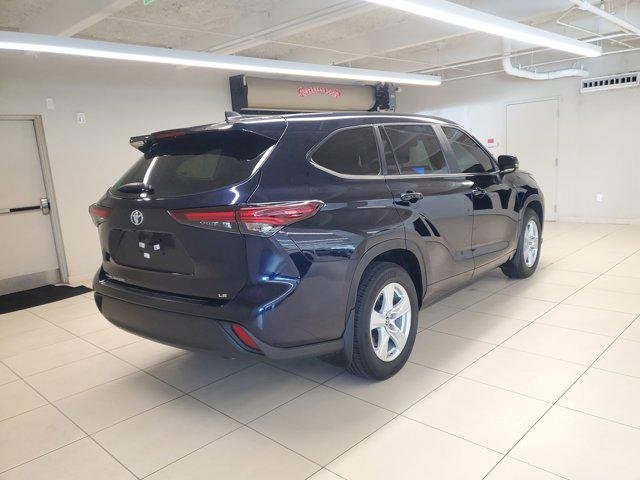 2024 Toyota Highlander LE - Photo 8