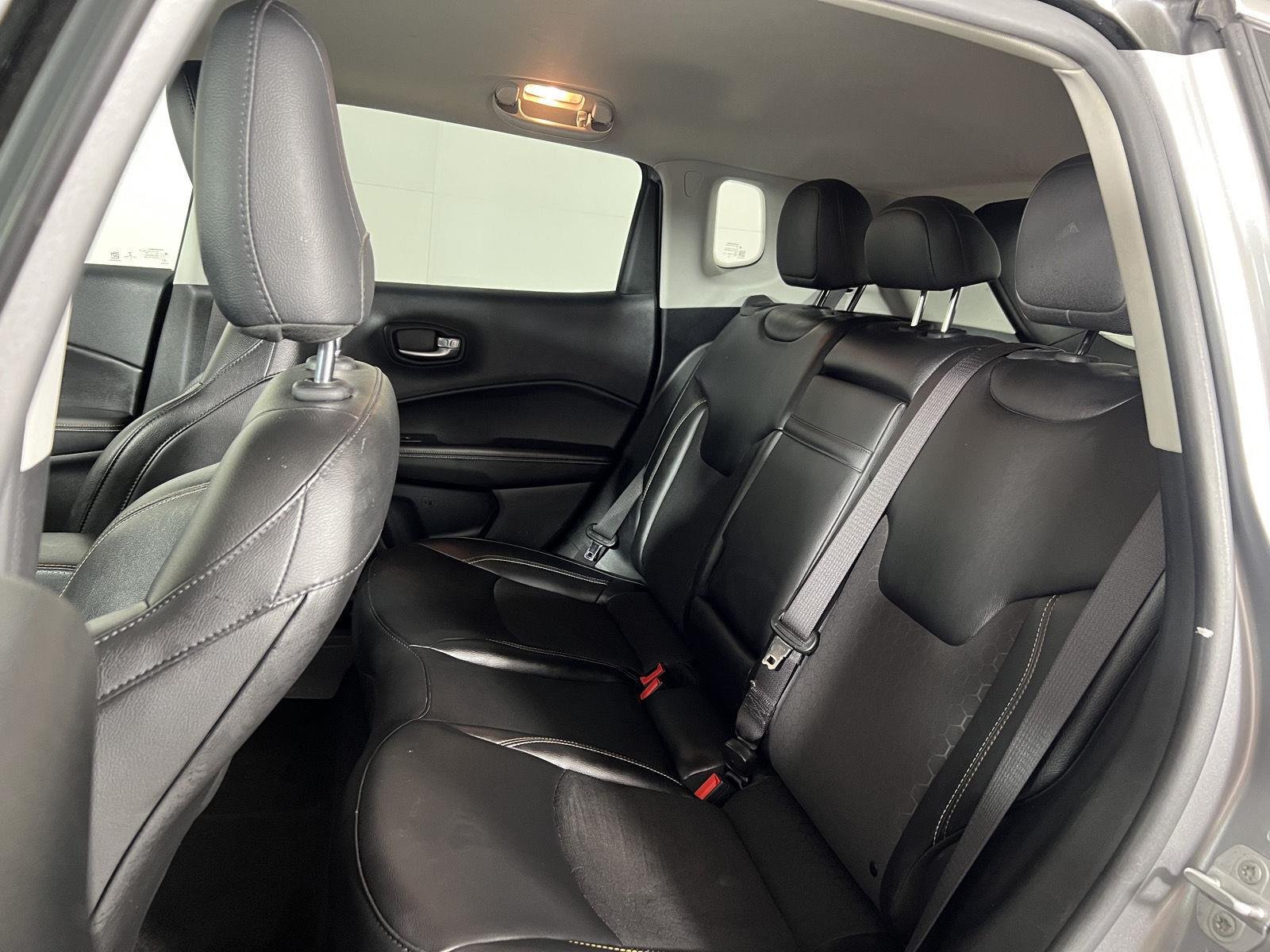 Used 2019 Billet Silver Metallic Clearcoat Jeep Latitude image 4