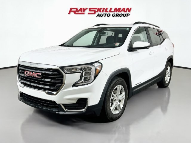 Used 2023 SUMMIT WHITE GMC SLE image 3