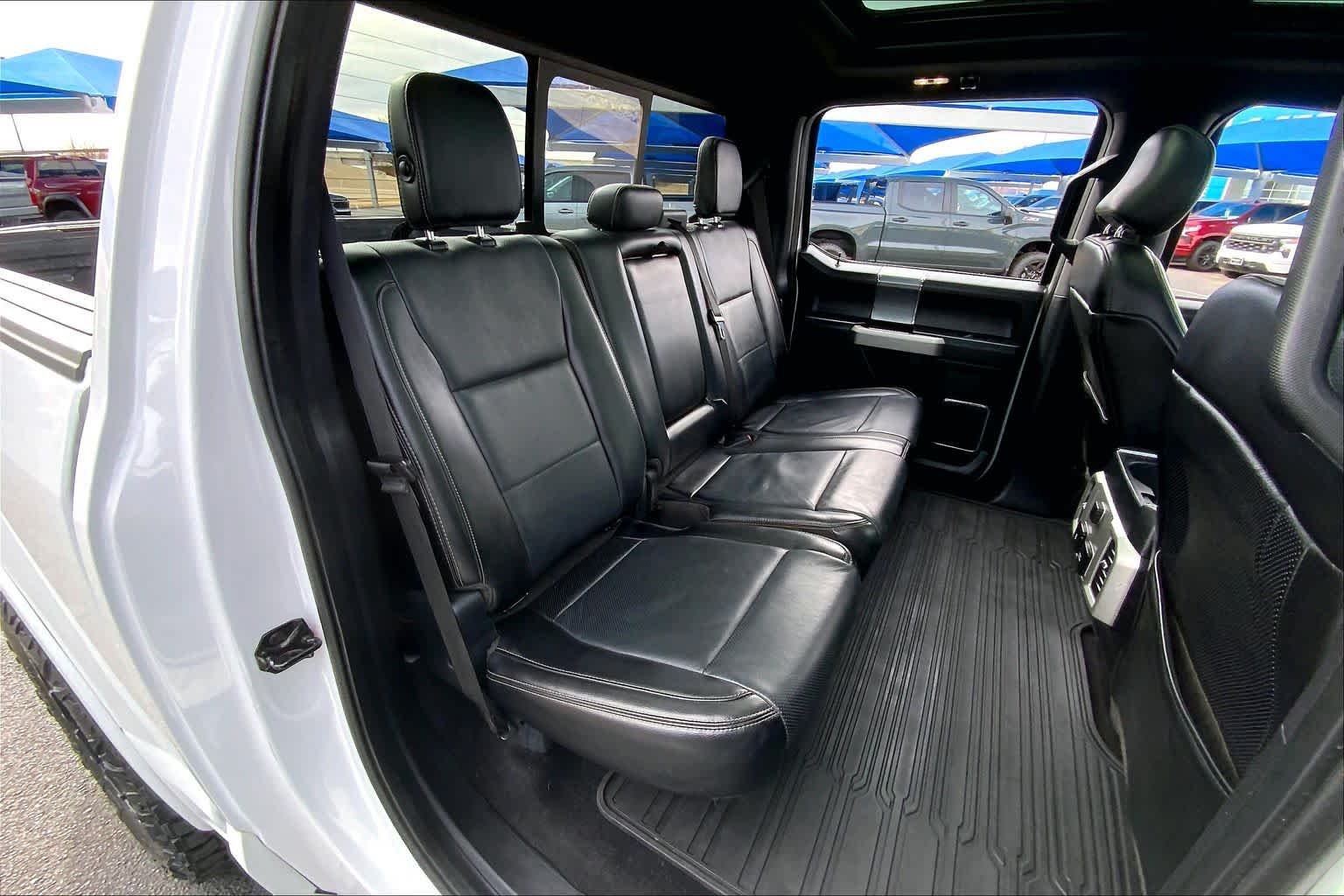 Used 2017 Oxford White Ford Lariat image 19