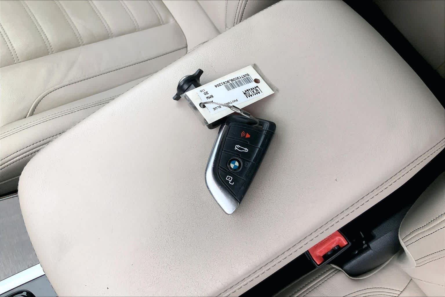 Used 2020 Phytonic Blue Metallic BMW sDrive30i image 14