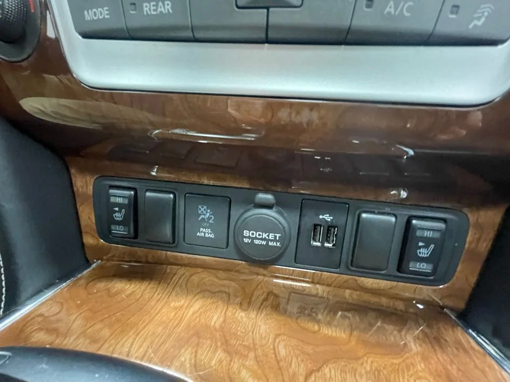 Used 2019 Black INFINITI LUXE image 19