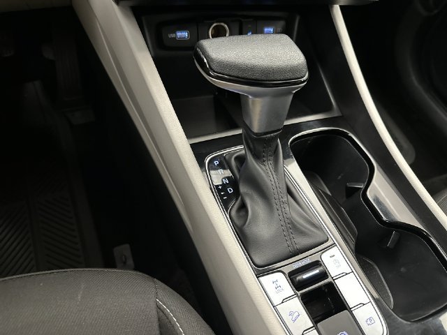 Used 2024 Black Hyundai SEL image 25