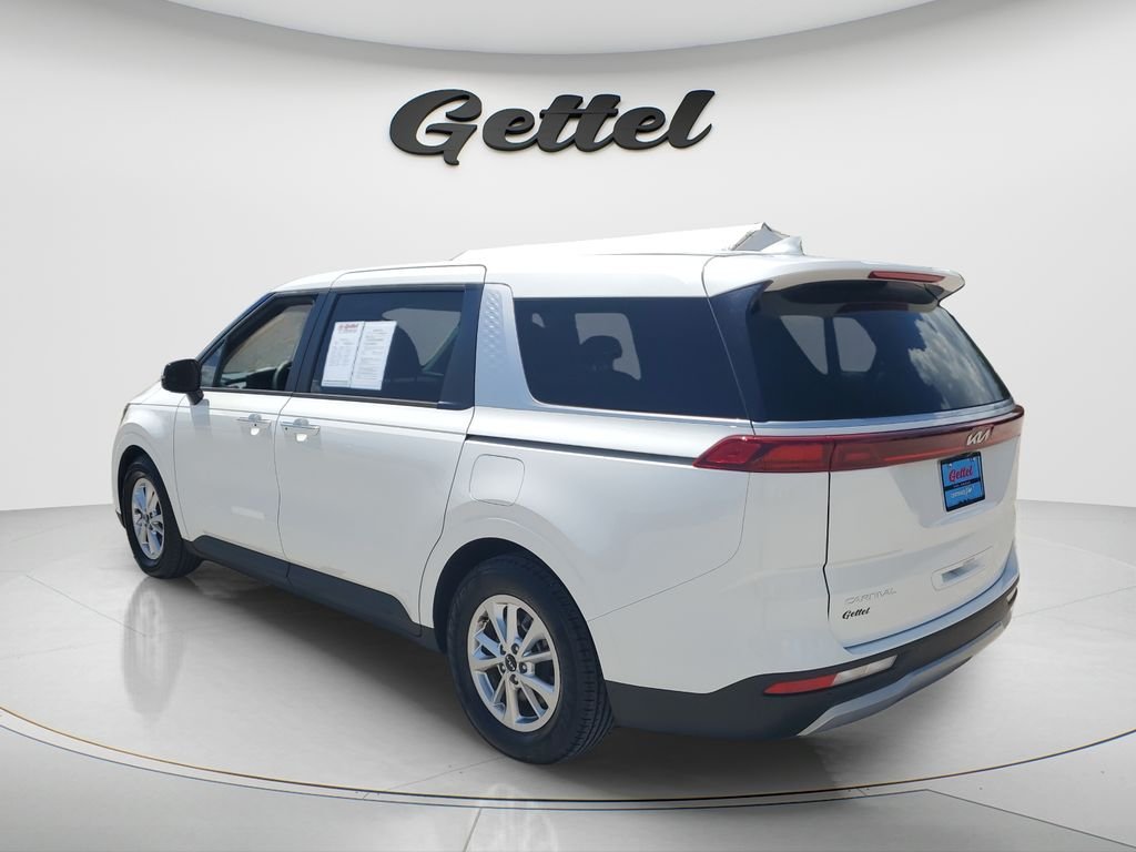 Used 2024 White Kia LX image 7
