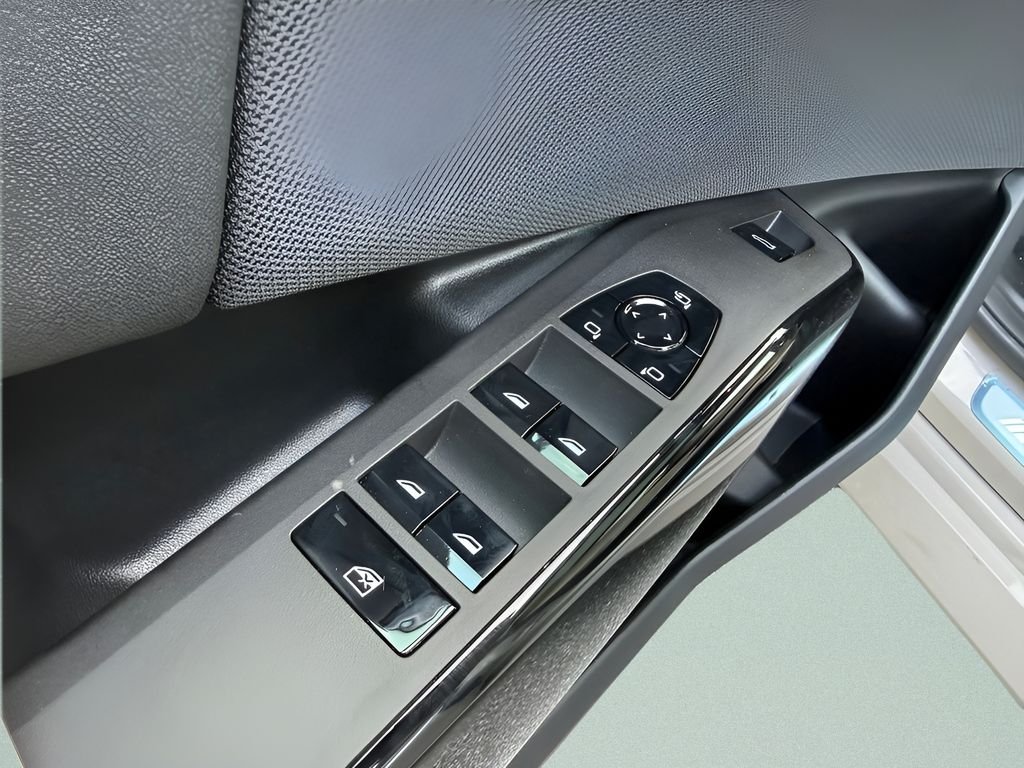 New 2026 Dune Grey Metallic BMW 30 xDrive image 23
