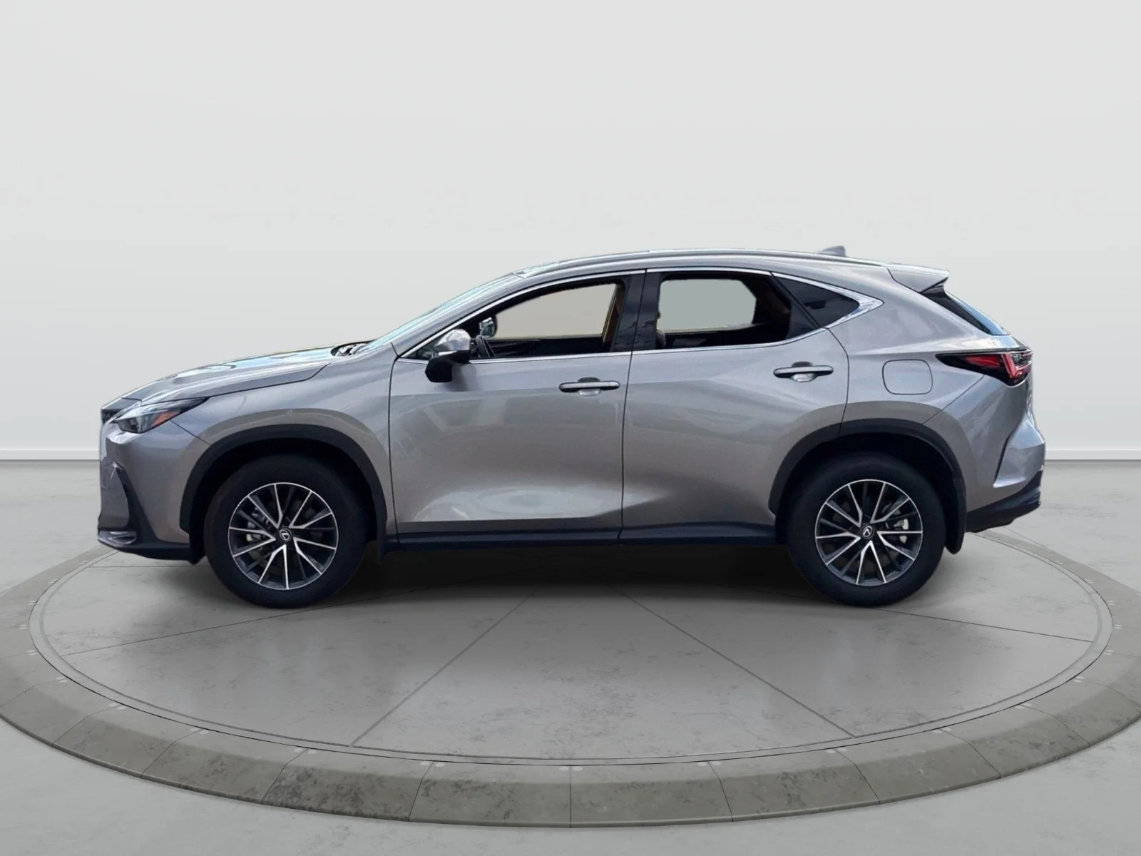 Used 2025 Silver Lexus 350 image 4
