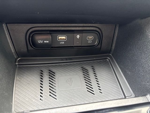 Certified Used 2024 Ebony Black Kia X-Line image 18