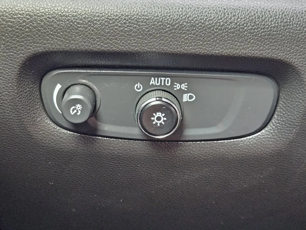 Used 2021 Gray Chevrolet LS image 22
