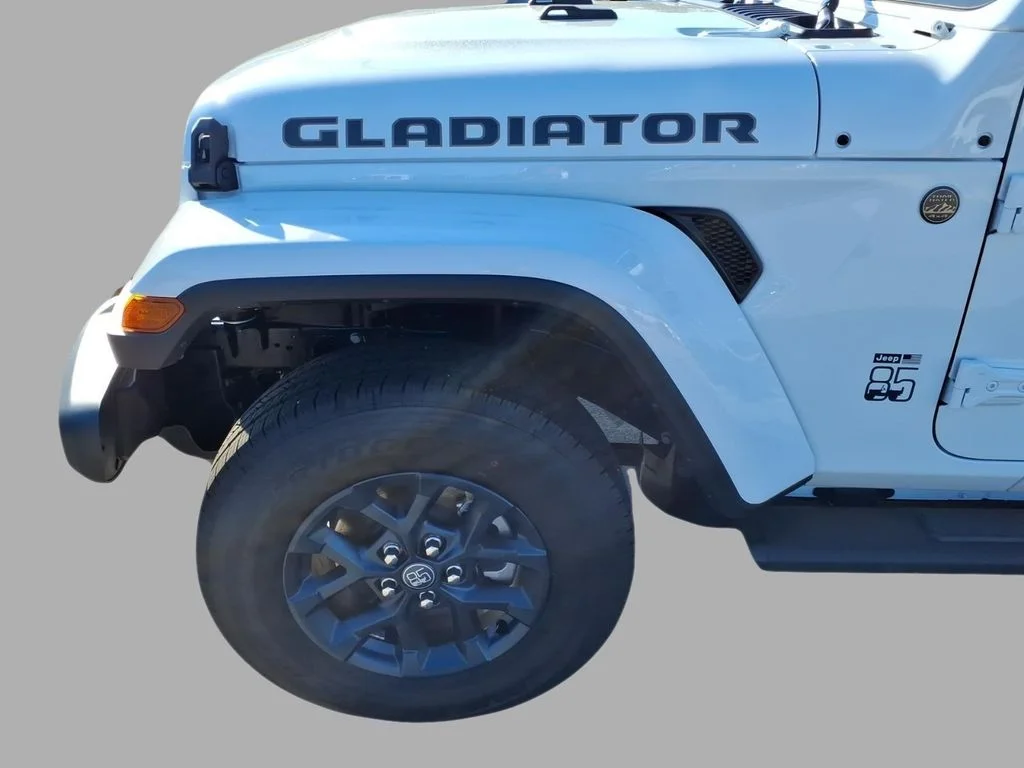 New 2026 Bright White Clearcoat Jeep 85th Anniversary Edition image 4