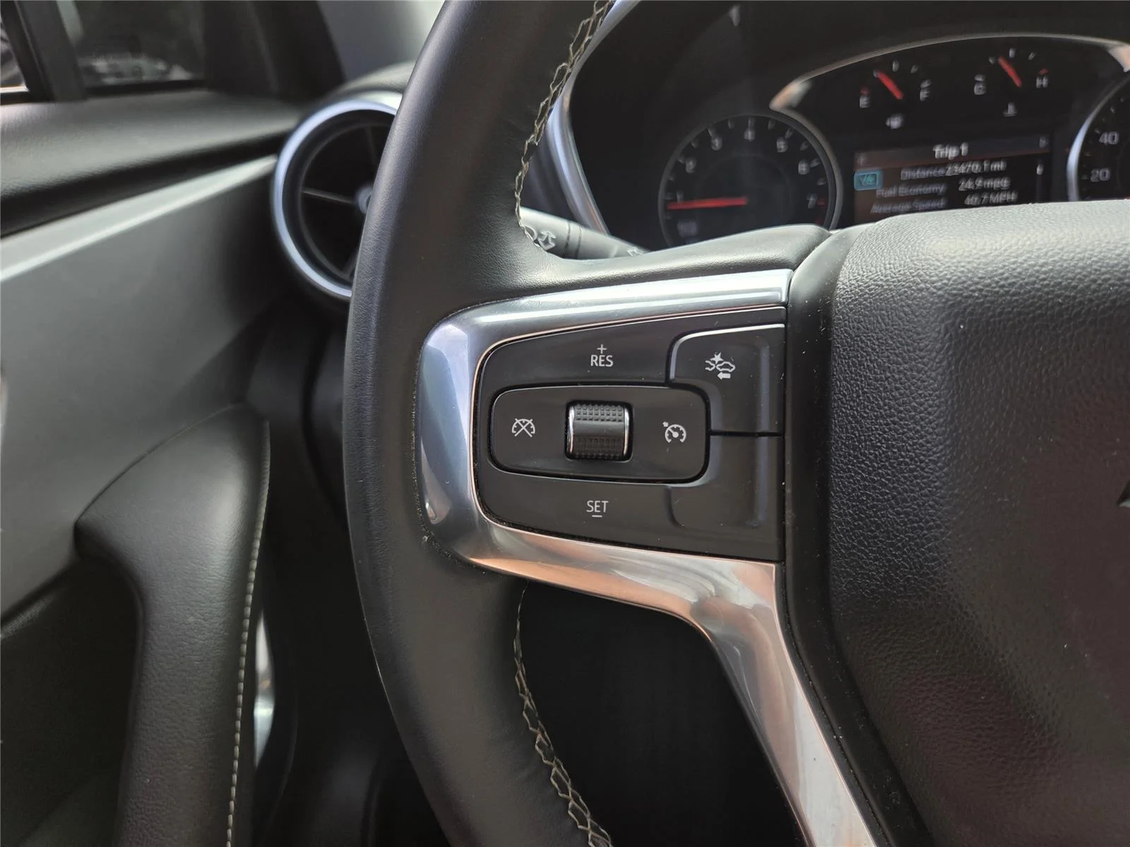 Used 2024 Sterling Gray Metallic Chevrolet LT image 28