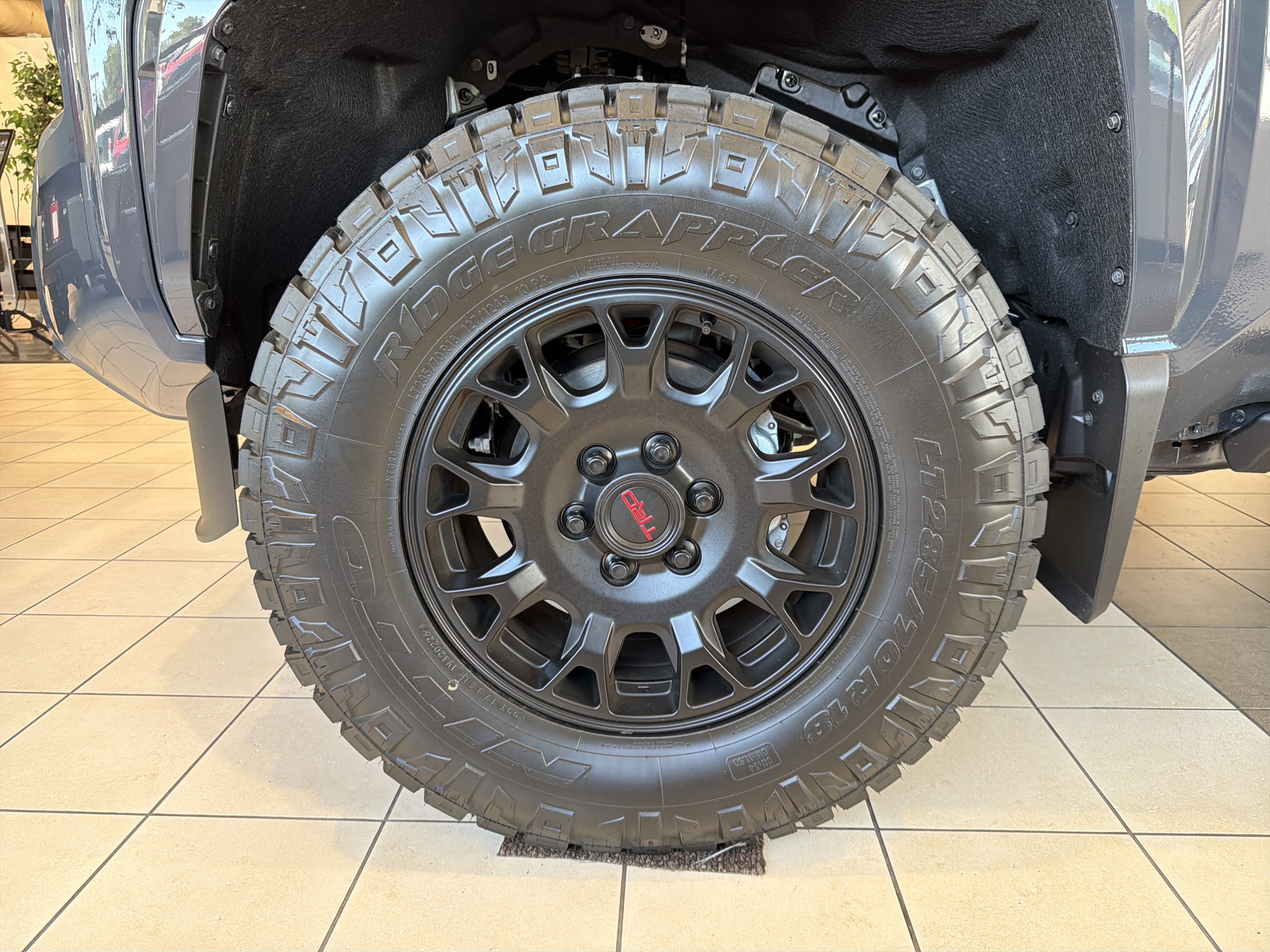 2026 Toyota Tacoma SR5 - Photo 9