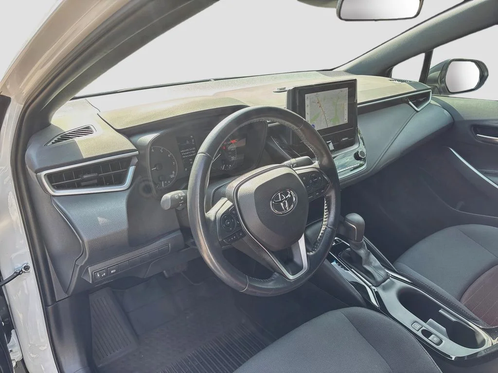Used 2023 Pearl Toyota SE image 9