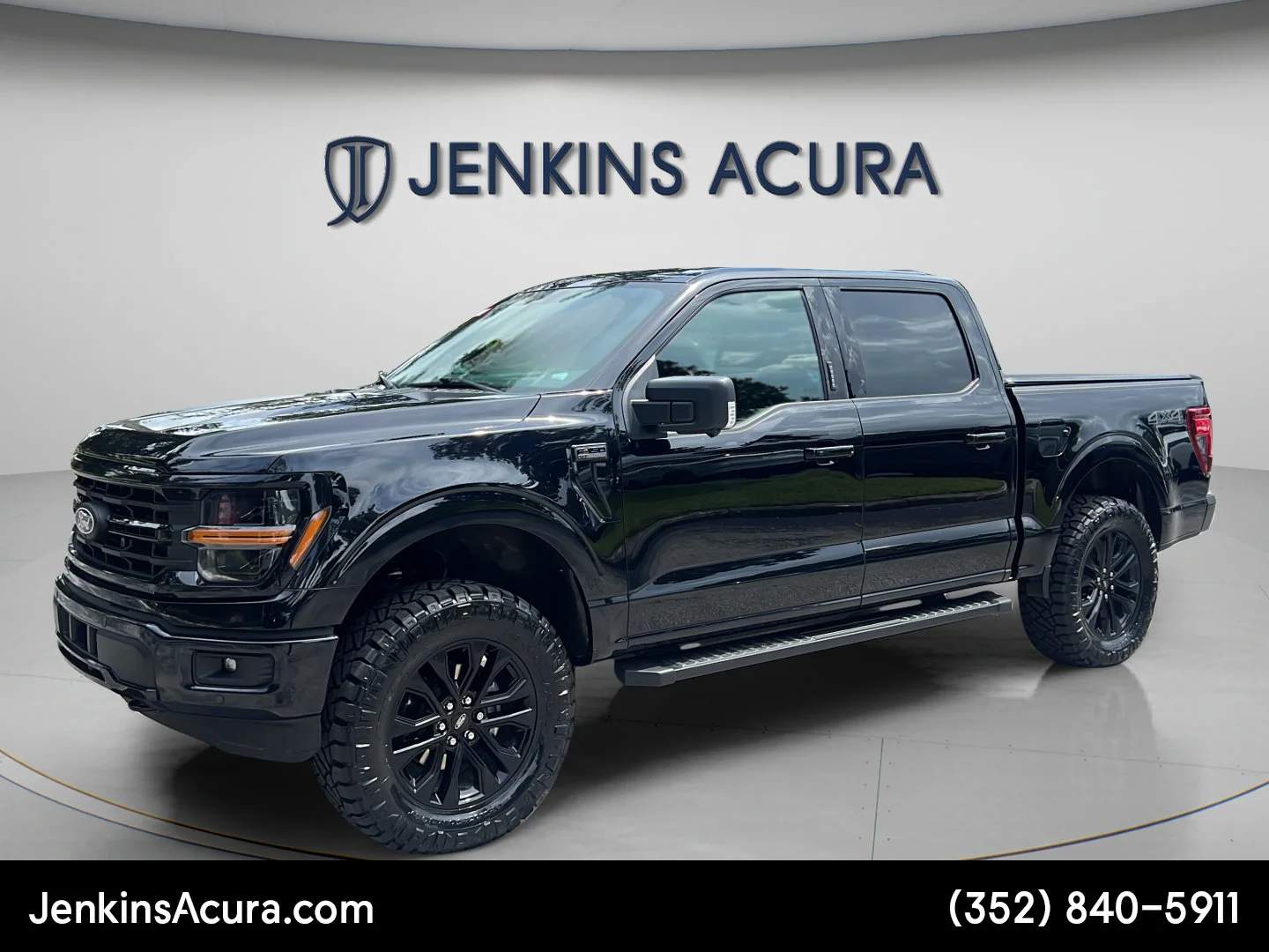 Used 2024 Agate Black Metallic Ford XLT image 7