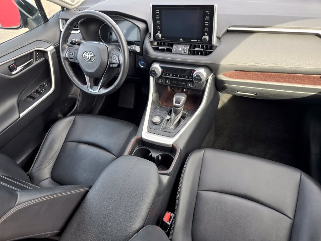 Certified Used 2019 Silver Toyota Limited image 25