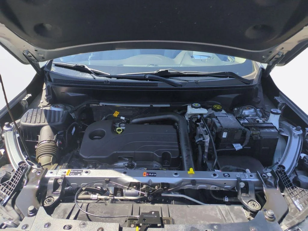 Used 2023 Sterling Metallic GMC SLT image 31