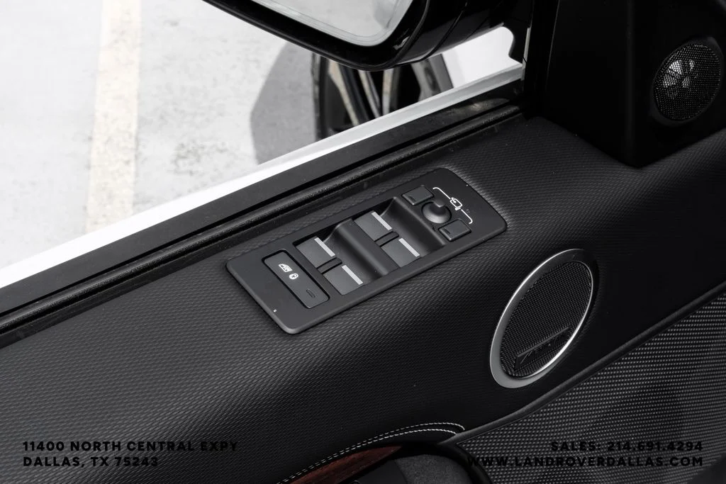 New 2026 Fuji White Land Rover Dynamic SE image 53