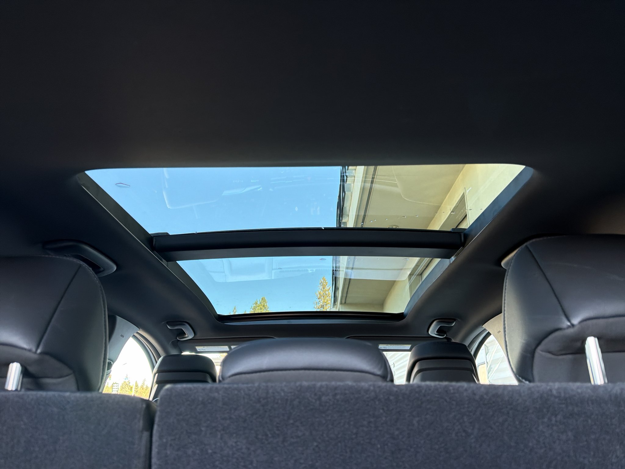 New 2027 Snow White Pearl Kia X-Line image 14