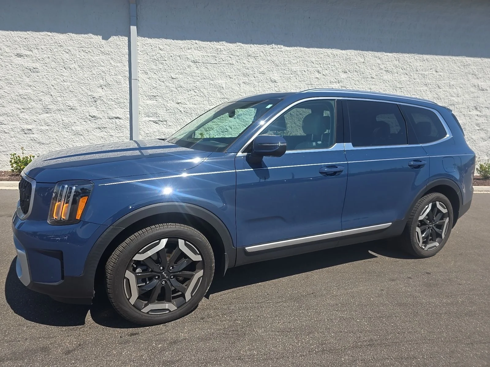 2024 Kia Telluride EX FWD's photo