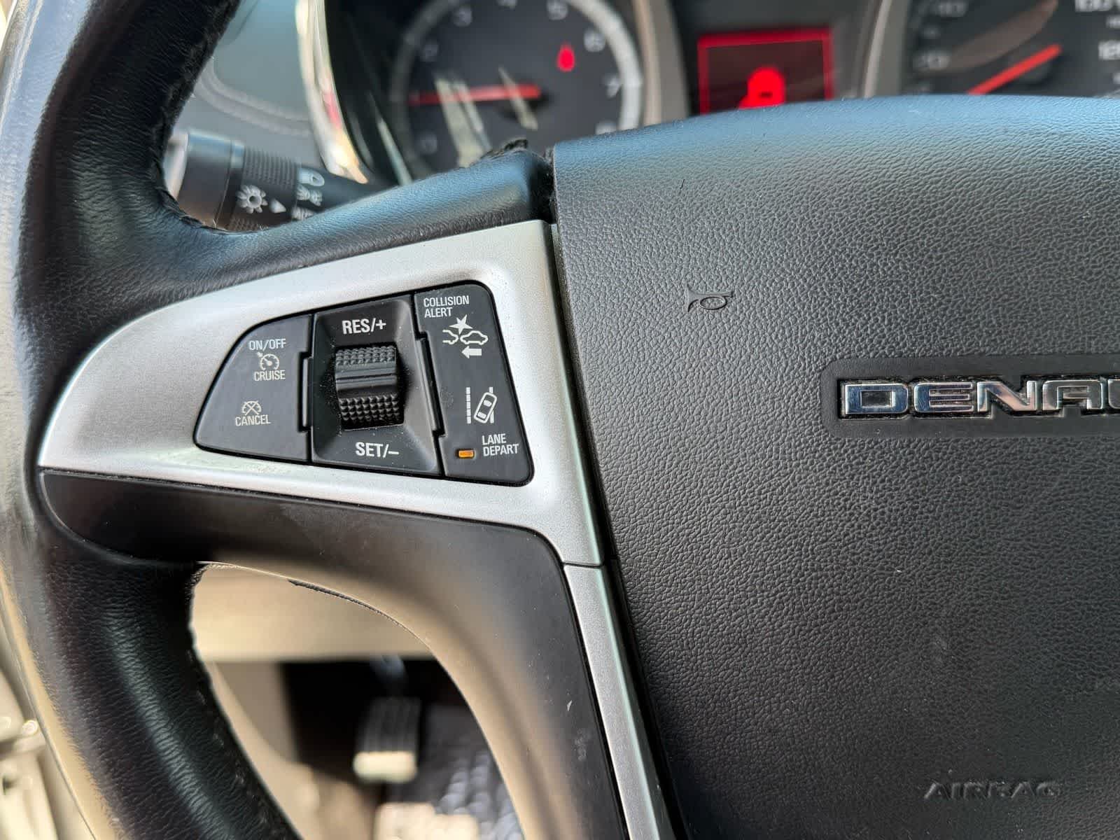 Used 2016 White Frost Tricoat GMC Denali image 34