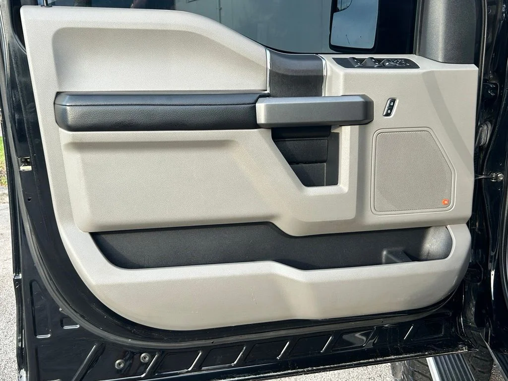 Used 2017 Shadow Black Ford XLT image 31