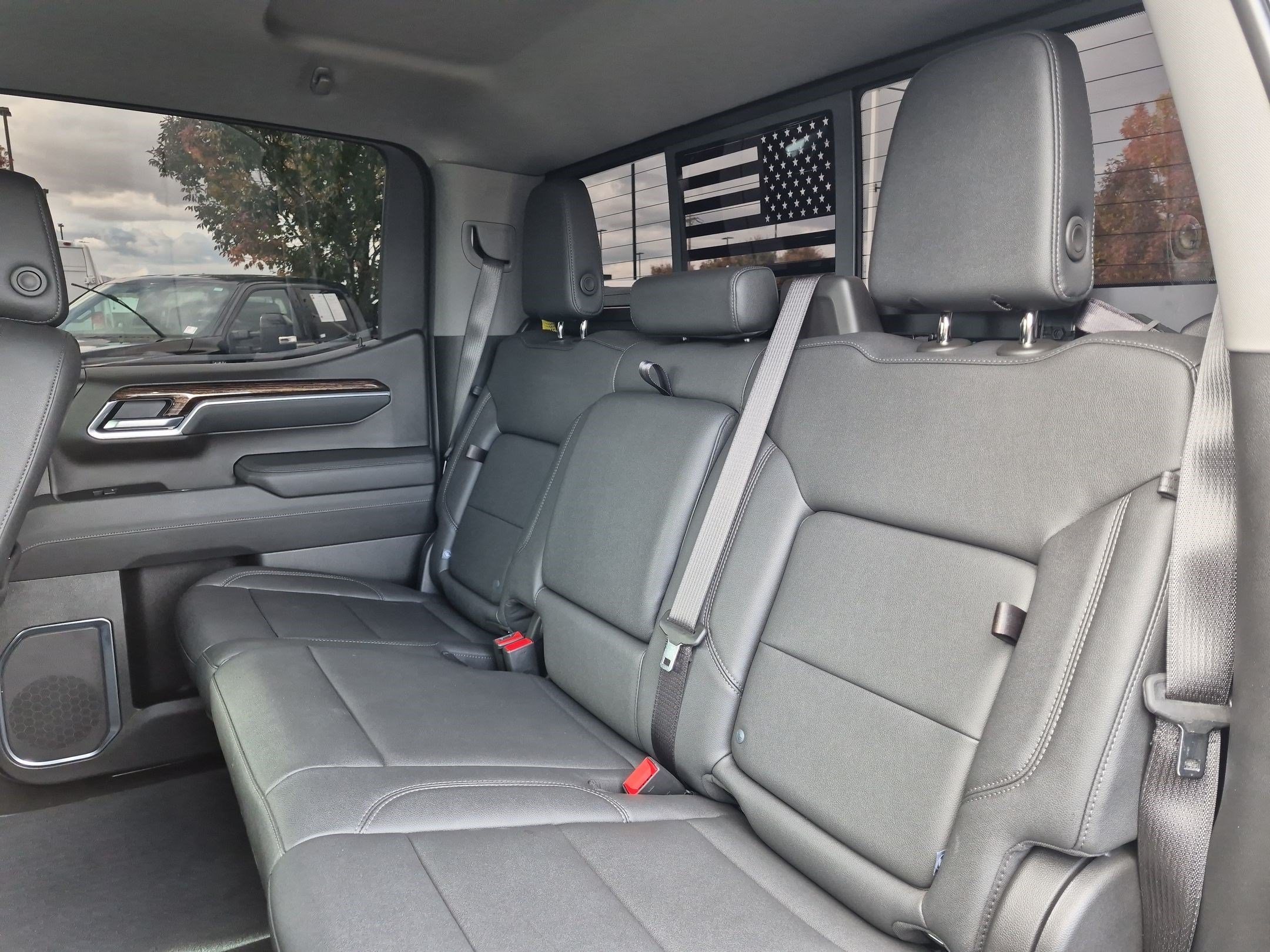 Used 2026 Onyx Black GMC Elevation image 28