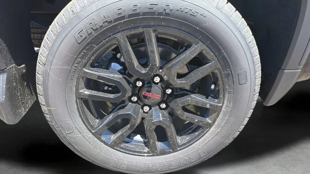 New 2026 Onyx Black GMC Elevation image 18